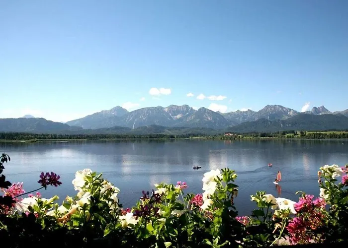 View Nyaraló Hopfen am See
